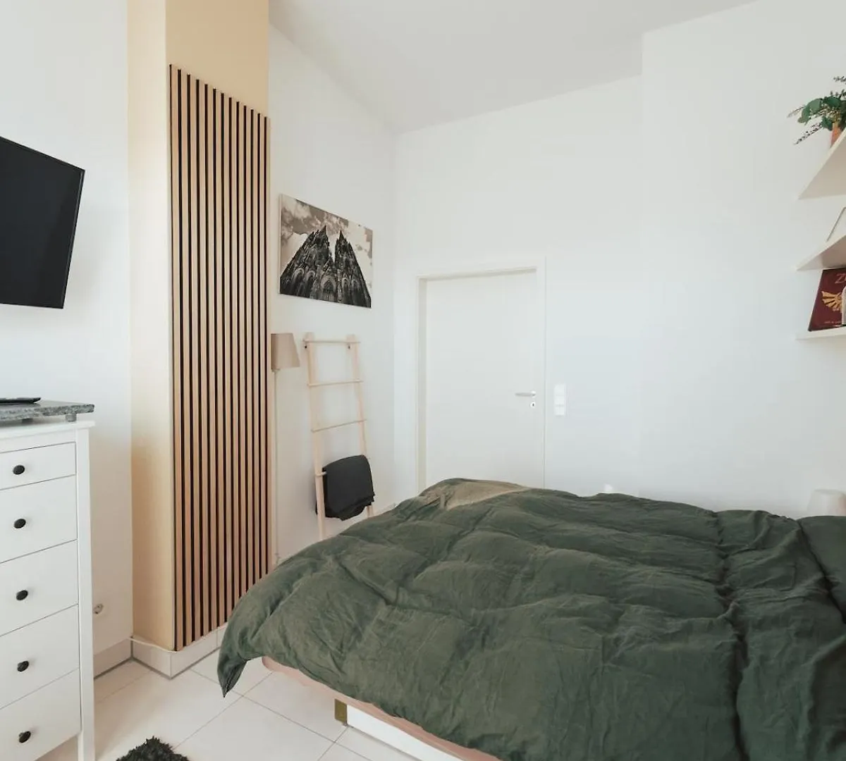 Nahe Messe - Privates Gaestezimmer Mit Bad In Einer Wohnung ケルン 0*,  ドイツ